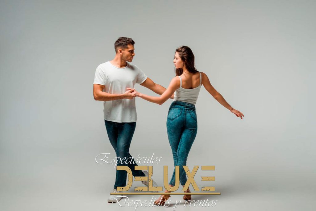 Taller de bachata para despedidas de soltera en Sevilla